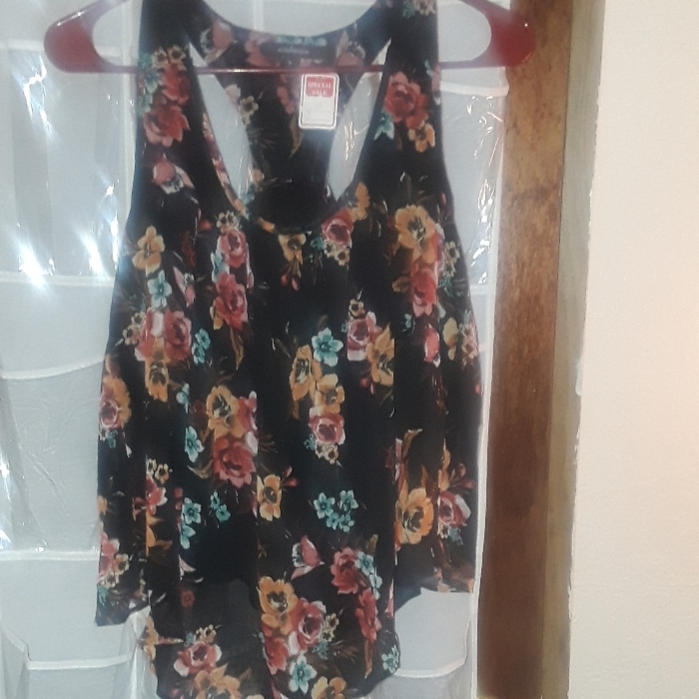 Floral tank